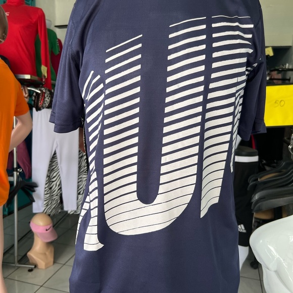 T-Shirt - Picture 2 of 16